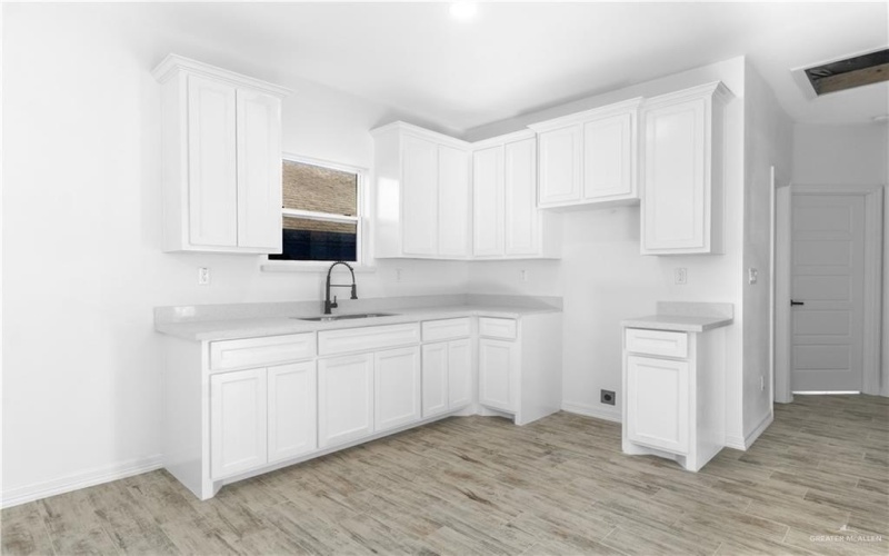 710 N Illinois Avenue, Weslaco, TX 78596, 3 Bedrooms Bedrooms, ,2 BathroomsBathrooms,Residential,For Sale,710 N Illinois Avenue,458930
