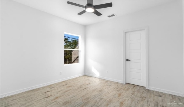 710 N Illinois Avenue, Weslaco, TX 78596, 3 Bedrooms Bedrooms, ,2 BathroomsBathrooms,Residential,For Sale,710 N Illinois Avenue,458930