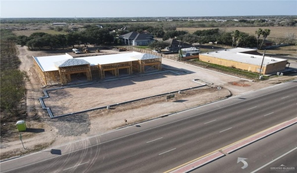 10211 W Hwy 107 #4, Mission, TX 78573, ,Commercial Lease,For Rent,10211 W Hwy 107,459112