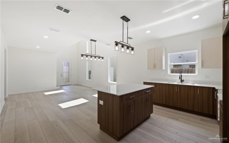 2312 Corales Street, Mission, TX 78573, 4 Habitaciones Habitaciones , ,3 BañosBaños,Residential,En Venta,2312 Corales Street,459257