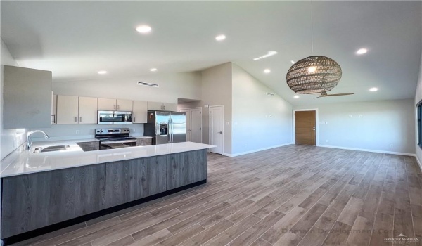 2612 Mockingbird Road, Weslaco, TX 78596, ,Residential Multi Family,En Venta,2612 Mockingbird Road,459457