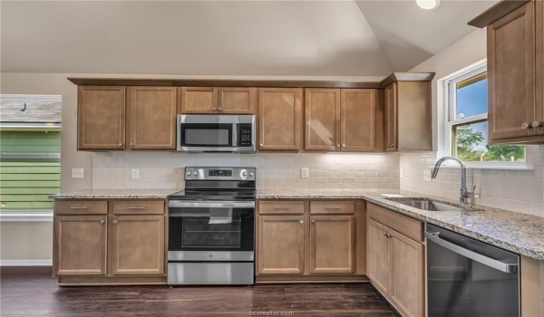 1204 Highgarden Drive, Navasota, TX 77868, 3 Bedrooms Bedrooms, ,2 BathroomsBathrooms,Residential,For Sale,1204 Highgarden Drive,25001626