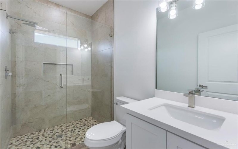5802 N 45th Lane, McAllen, TX 78504, 3 Habitaciones Habitaciones , ,3 BañosBaños,Residential,En Venta,5802 N 45th Lane,459601