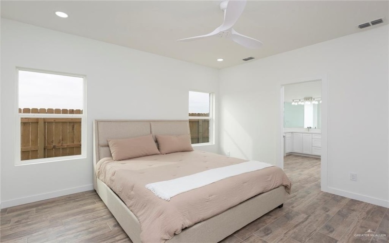 5802 N 45th Lane, McAllen, TX 78504, 3 Habitaciones Habitaciones , ,3 BañosBaños,Residential,En Venta,5802 N 45th Lane,459601