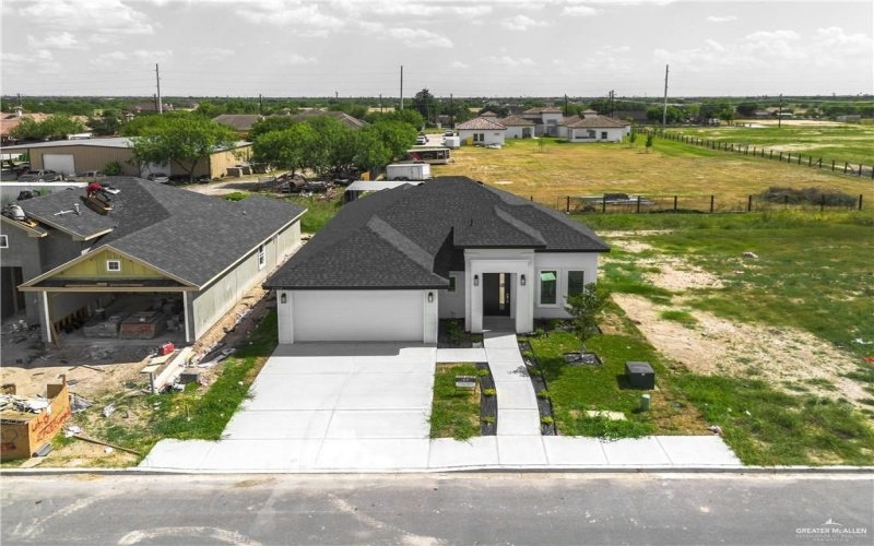 2724 E Conroe Road, Edinburg, TX 78542, 3 Bedrooms Bedrooms, ,2 BathroomsBathrooms,Residential,For Sale,2724 E Conroe Road,459658
