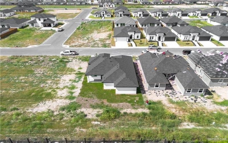 2724 E Conroe Road, Edinburg, TX 78542, 3 Bedrooms Bedrooms, ,2 BathroomsBathrooms,Residential,For Sale,2724 E Conroe Road,459658