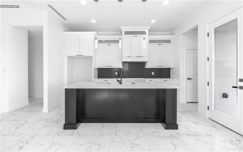 2724 E Conroe Road, Edinburg, TX 78542, 3 Bedrooms Bedrooms, ,2 BathroomsBathrooms,Residential,For Sale,2724 E Conroe Road,459658