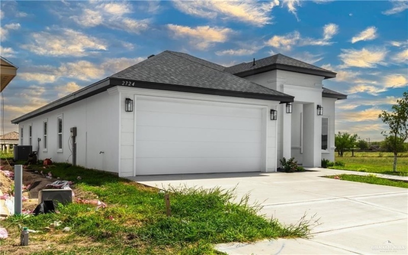 2724 E Conroe Road, Edinburg, TX 78542, 3 Bedrooms Bedrooms, ,2 BathroomsBathrooms,Residential,For Sale,2724 E Conroe Road,459658