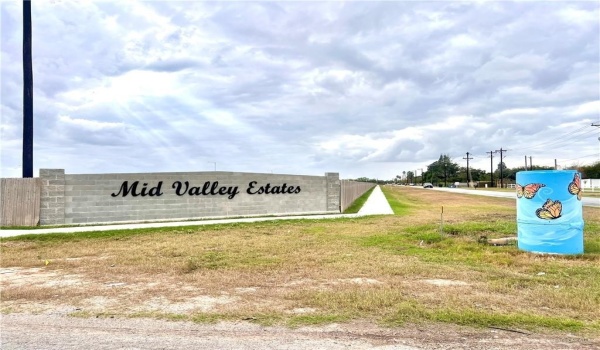 1800 Columbia Street, Weslaco, TX 78596, ,Residential Multi Family,En Venta,1800 Columbia Street,459664