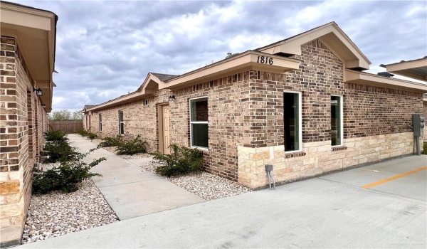 1800 Columbia Street, Weslaco, TX 78596, ,Residential Multi Family,En Venta,1800 Columbia Street,459664