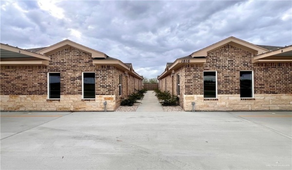 1800 Columbia Street, Weslaco, TX 78596, ,Residential Multi Family,En Venta,1800 Columbia Street,459664