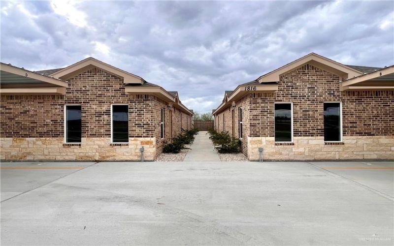 1800 Columbia Street, Weslaco, TX 78596, ,Residential Multi Family,En Venta,1800 Columbia Street,459664