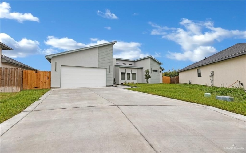 2827 Garman Street, Edinburg, TX 78542, 3 Bedrooms Bedrooms, ,2 BathroomsBathrooms,Residential,For Sale,2827 Garman Street,466142