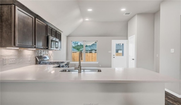 1212 Highgarden Drive, Navasota, TX 77868, 3 Bedrooms Bedrooms, ,2 BathroomsBathrooms,Residential,For Sale,1212 Highgarden Drive,25001629