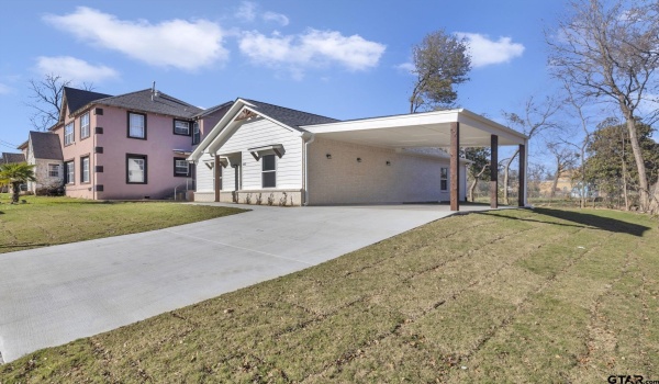 602 N Bois D Arc, Tyler, TX 75702, 3 Bedrooms Bedrooms, ,2 BathroomsBathrooms,Residential,For Sale,602 N Bois D Arc,25000130
