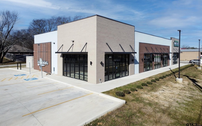 801 S Main St, Lindale, TX 75771, ,Arrendamiento Comercial,En Alquiler,801 S Main St,25000287