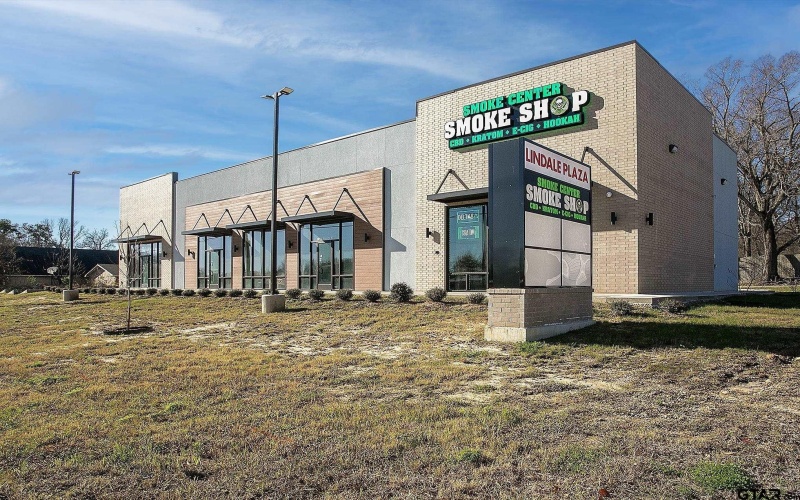 801 S Main St, Lindale, TX 75771, ,Arrendamiento Comercial,En Alquiler,801 S Main St,25000287