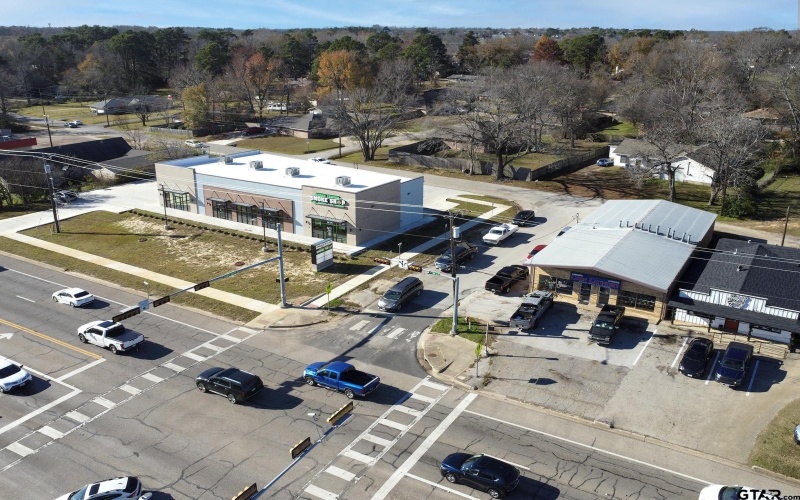 801 S Main St, Lindale, TX 75771, ,Arrendamiento Comercial,En Alquiler,801 S Main St,25000287