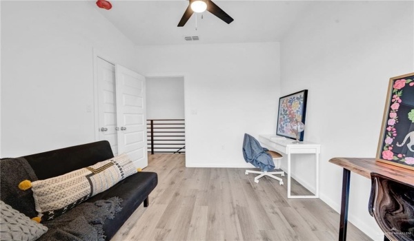 2609 Warbler Avenue, McAllen, TX 78504, 3 Bedrooms Bedrooms, ,2 BathroomsBathrooms,Residential,For Sale,2609 Warbler Avenue,466301