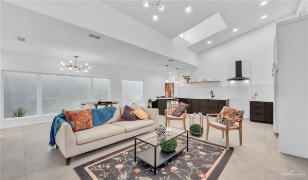 2609 Warbler Avenue, McAllen, TX 78504, 3 Bedrooms Bedrooms, ,2 BathroomsBathrooms,Residential,For Sale,2609 Warbler Avenue,466301