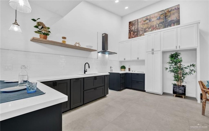 2609 Warbler Avenue, McAllen, TX 78504, 3 Bedrooms Bedrooms, ,2 BathroomsBathrooms,Residential,For Sale,2609 Warbler Avenue,466301