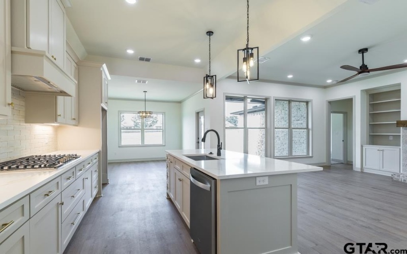 15078 High Country Acres Lane, Tyler, TX 75706, 3 Bedrooms Bedrooms, ,2 BathroomsBathrooms,Residential,For Sale,15078 High Country Acres Lane,25000445