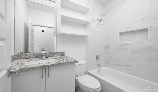 901 E Yuma Avenue #101, McAllen, TX 78503, 2 Bedrooms Bedrooms, ,2 BathroomsBathrooms,Residential Lease,For Rent,901 E Yuma Avenue,466322