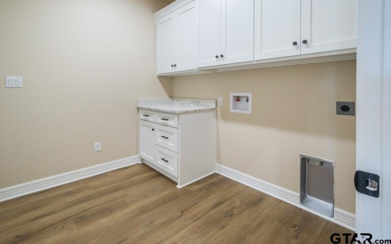 15092 High Country Acres Lane, Tyler, TX 75706, 3 Bedrooms Bedrooms, ,2 BathroomsBathrooms,Residential,For Sale,15092 High Country Acres Lane,25000446