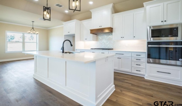 15092 High Country Acres Lane, Tyler, TX 75706, 3 Bedrooms Bedrooms, ,2 BathroomsBathrooms,Residential,For Sale,15092 High Country Acres Lane,25000446