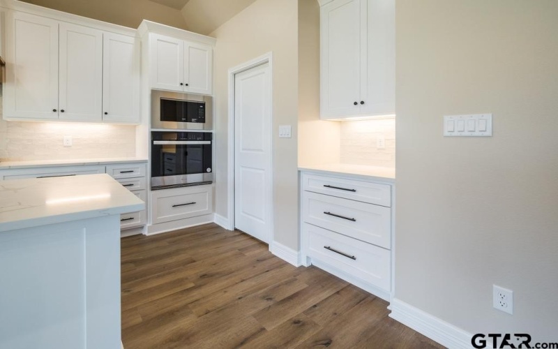 15092 High Country Acres Lane, Tyler, TX 75706, 3 Bedrooms Bedrooms, ,2 BathroomsBathrooms,Residential,For Sale,15092 High Country Acres Lane,25000446