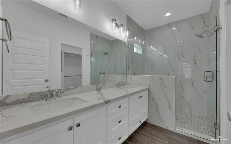 6104 N Playa Del Sol Street, Edinburg, TX 78542, 3 Habitaciones Habitaciones , ,2 BañosBaños,Residential,En Venta,6104 N Playa Del Sol Street,466339