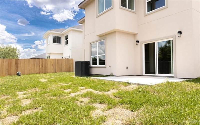 2336 N Peking Street, McAllen, TX 78501, 3 Bedrooms Bedrooms, ,2 BathroomsBathrooms,Residential,For Sale,2336 N Peking Street,466372