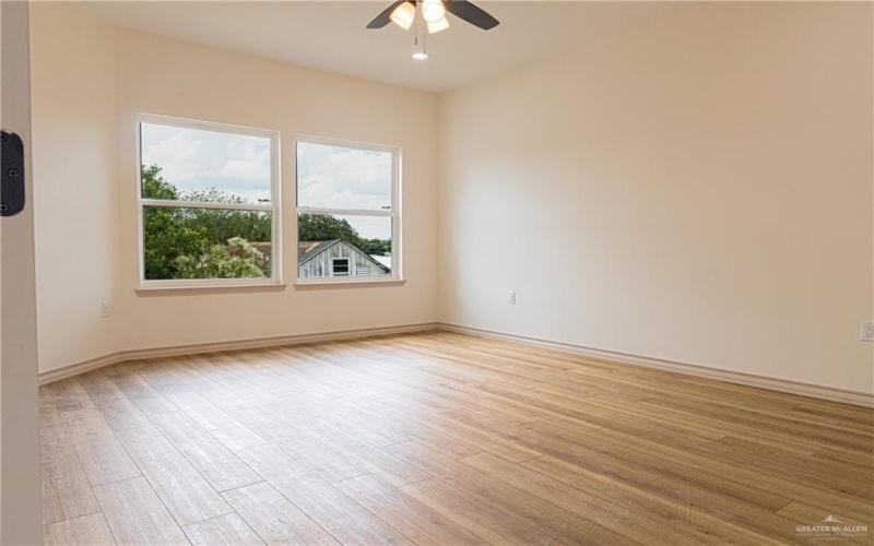 2336 N Peking Street, McAllen, TX 78501, 3 Bedrooms Bedrooms, ,2 BathroomsBathrooms,Residential,For Sale,2336 N Peking Street,466372