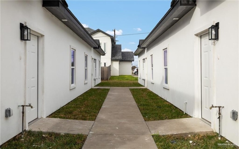 1321 Joscelyn Drive, Edinburg, TX 78539, ,Residential Multi Family,For Sale,1321 Joscelyn Drive,466416