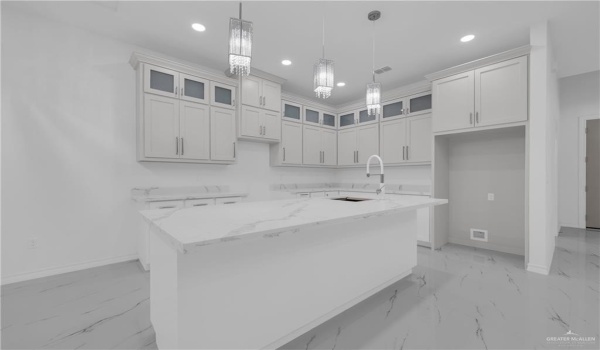 2317 N Woody Street, Edinburg, TX 78541, 3 Bedrooms Bedrooms, ,2 BathroomsBathrooms,Residential,For Sale,2317 N Woody Street,466433