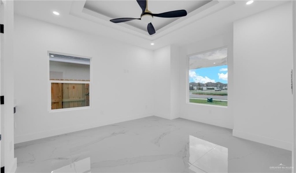 2304 N Revolution Street, Edinburg, TX 78541, 3 Bedrooms Bedrooms, ,2 BathroomsBathrooms,Residential,For Sale,2304 N Revolution Street,466435