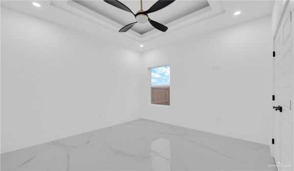 2304 N Revolution Street, Edinburg, TX 78541, 3 Bedrooms Bedrooms, ,2 BathroomsBathrooms,Residential,For Sale,2304 N Revolution Street,466435