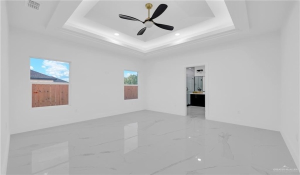 2304 N Revolution Street, Edinburg, TX 78541, 3 Bedrooms Bedrooms, ,2 BathroomsBathrooms,Residential,For Sale,2304 N Revolution Street,466435