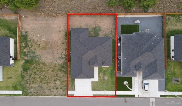 2304 N Revolution Street, Edinburg, TX 78541, 3 Bedrooms Bedrooms, ,2 BathroomsBathrooms,Residential,For Sale,2304 N Revolution Street,466435