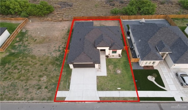 2304 N Revolution Street, Edinburg, TX 78541, 3 Bedrooms Bedrooms, ,2 BathroomsBathrooms,Residential,For Sale,2304 N Revolution Street,466435