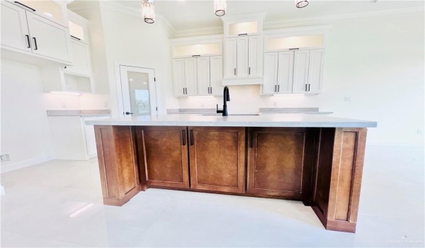 1904 Hole No. 6 Street, Mission, TX 78572, 3 Bedrooms Bedrooms, ,2 BathroomsBathrooms,Residential,For Sale,1904 Hole No. 6 Street,466464
