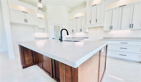 1904 Hole No. 6 Street, Mission, TX 78572, 3 Bedrooms Bedrooms, ,2 BathroomsBathrooms,Residential,For Sale,1904 Hole No. 6 Street,466464