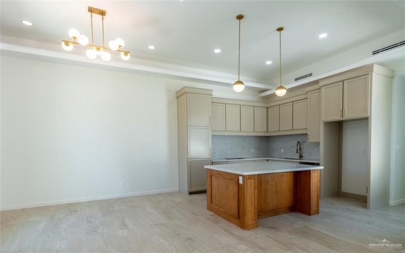 817 N Buxton Avenue, Edinburg, TX 78541, 4 Bedrooms Bedrooms, ,2 BathroomsBathrooms,Residential,For Sale,817 N Buxton Avenue,466524