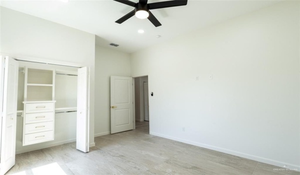 817 N Buxton Avenue, Edinburg, TX 78541, 4 Bedrooms Bedrooms, ,2 BathroomsBathrooms,Residential,For Sale,817 N Buxton Avenue,466524