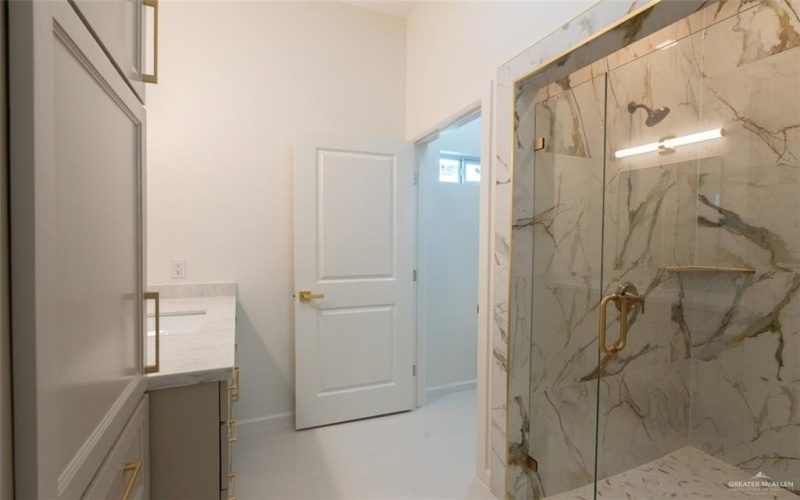 817 N Buxton Avenue, Edinburg, TX 78541, 4 Bedrooms Bedrooms, ,2 BathroomsBathrooms,Residential,For Sale,817 N Buxton Avenue,466524