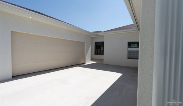 817 N Buxton Avenue, Edinburg, TX 78541, 4 Bedrooms Bedrooms, ,2 BathroomsBathrooms,Residential,For Sale,817 N Buxton Avenue,466524