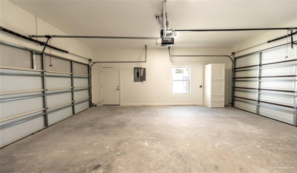 817 N Buxton Avenue, Edinburg, TX 78541, 4 Bedrooms Bedrooms, ,2 BathroomsBathrooms,Residential,For Sale,817 N Buxton Avenue,466524
