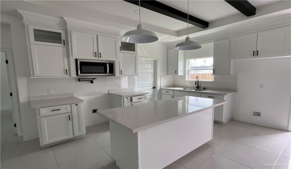 2819 Erasmo Drive, Weslaco, TX 78596, 4 Habitaciones Habitaciones , ,2 BañosBaños,Residential,En Venta,2819 Erasmo Drive,466566