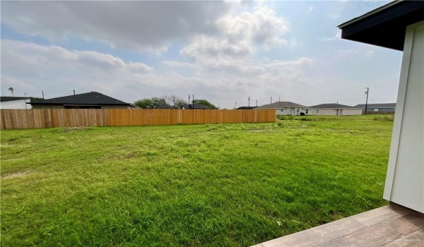 2819 Erasmo Drive, Weslaco, TX 78596, 4 Habitaciones Habitaciones , ,2 BañosBaños,Residential,En Venta,2819 Erasmo Drive,466566