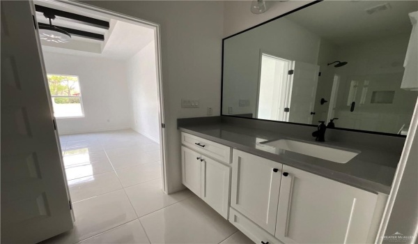 2819 Erasmo Drive, Weslaco, TX 78596, 4 Habitaciones Habitaciones , ,2 BañosBaños,Residential,En Venta,2819 Erasmo Drive,466566